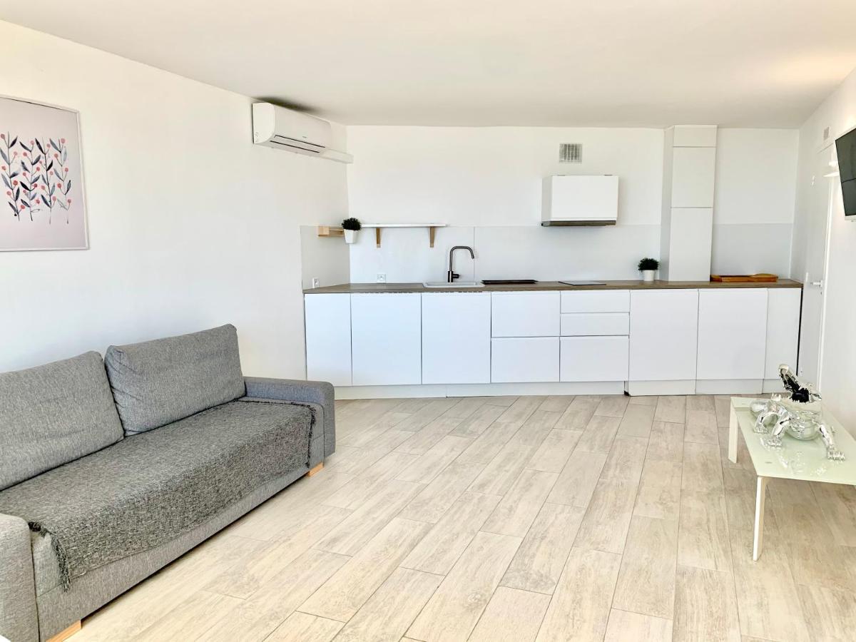 Apartamento Loft Marina Direct Plage Villeneuve-Loubet Exterior foto